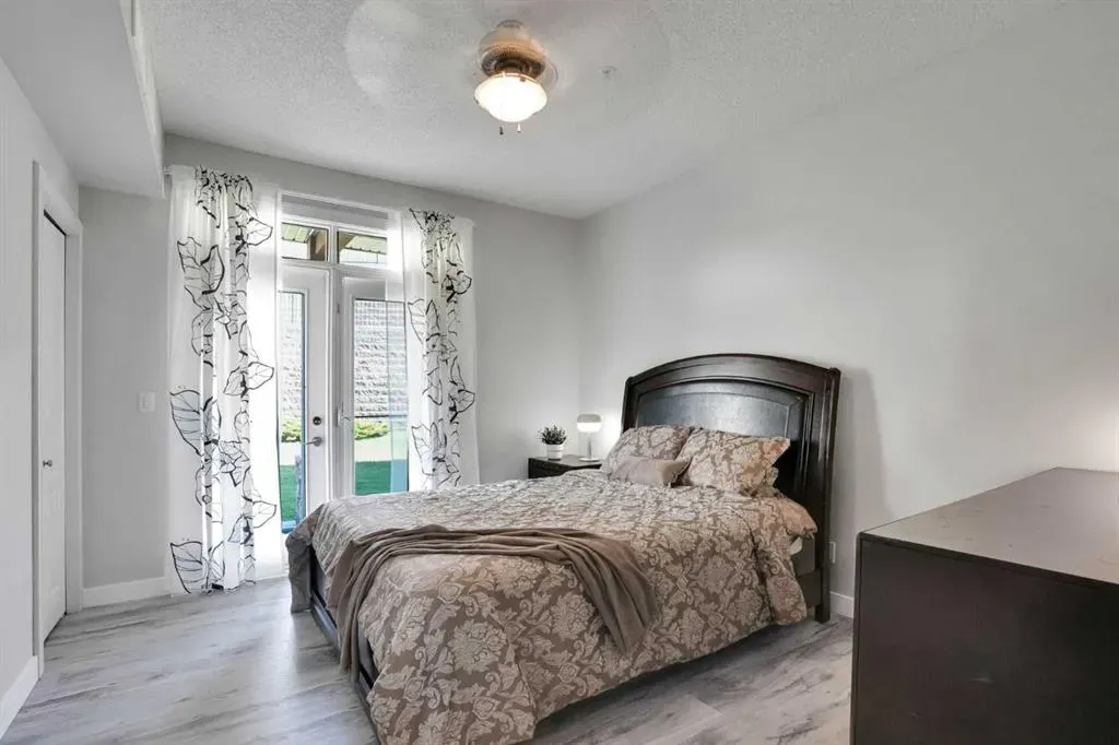 148 Rockyledge View NW #5