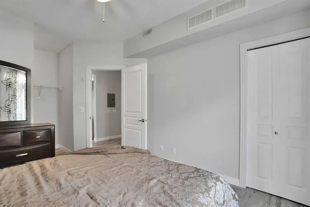 148 Rockyledge View NW #5