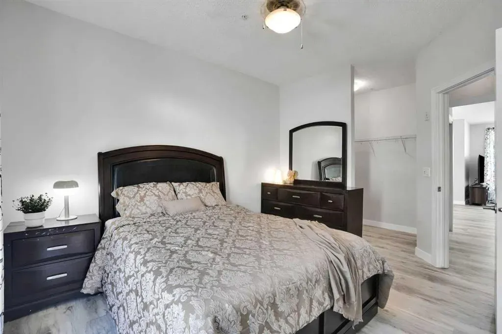 148 Rockyledge View NW #5