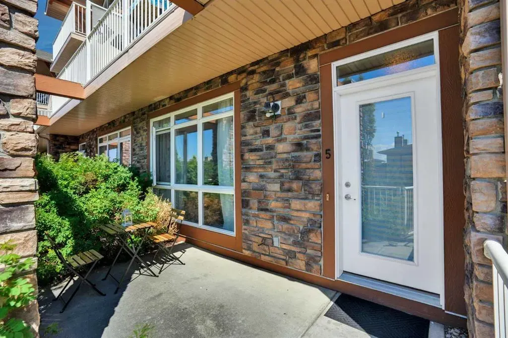 148 Rockyledge View NW #5