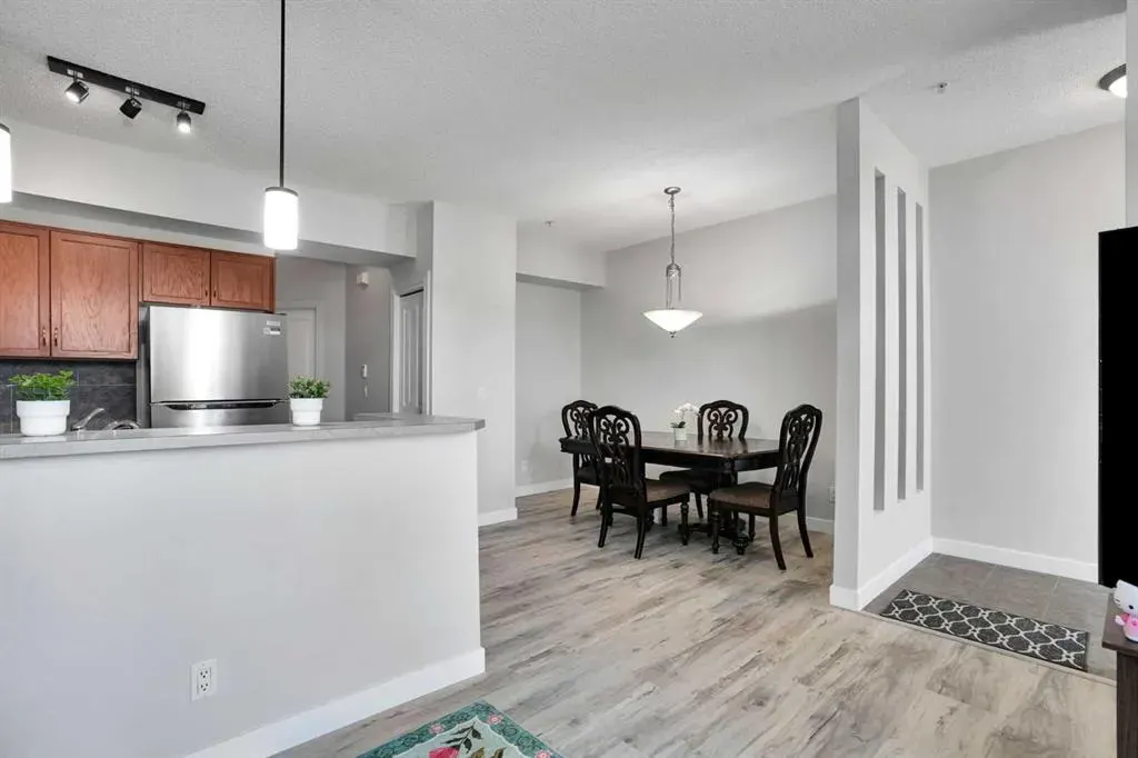 148 Rockyledge View NW #5