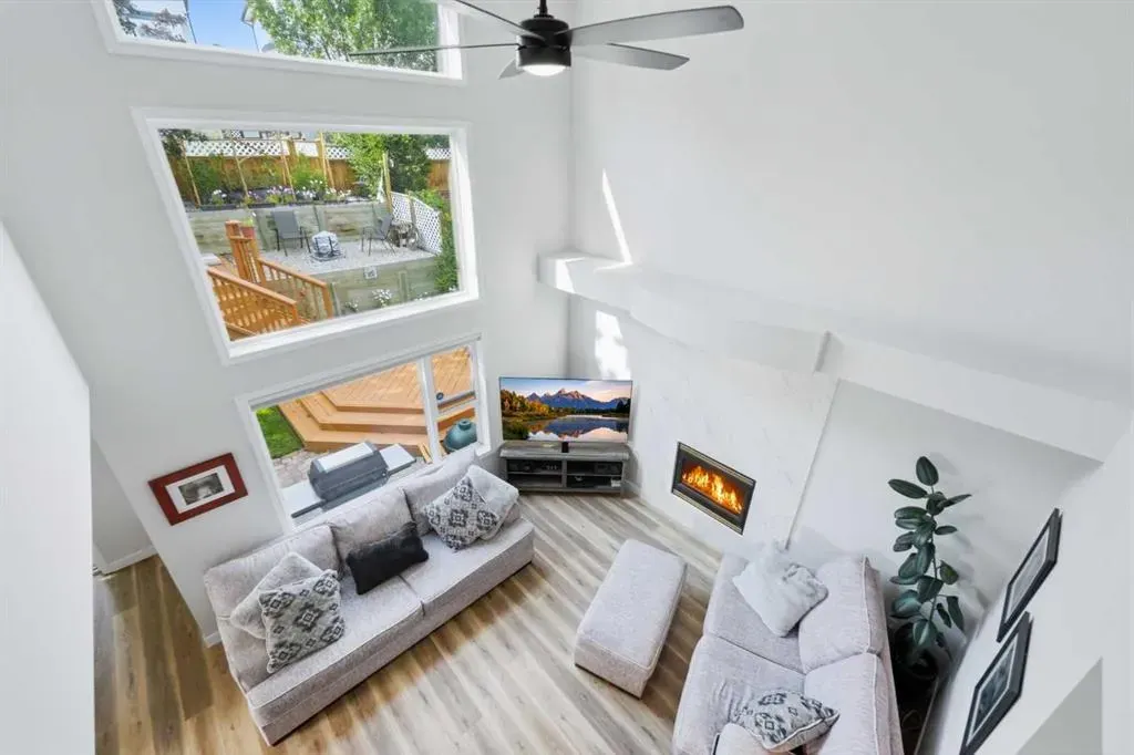 72 Arbour Crest Road NW