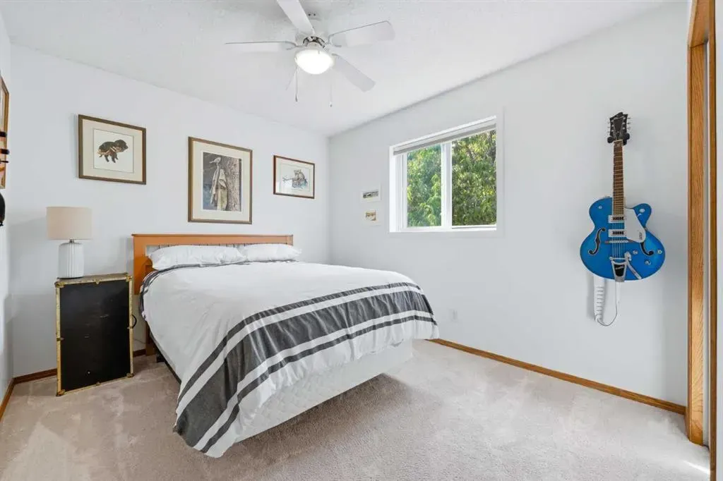 72 Arbour Crest Road NW