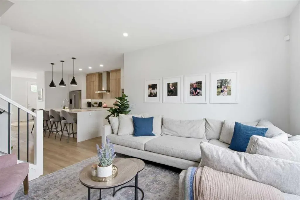 1062 Harmony Parade