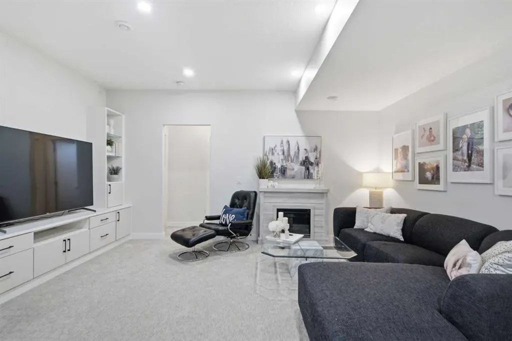 1062 Harmony Parade