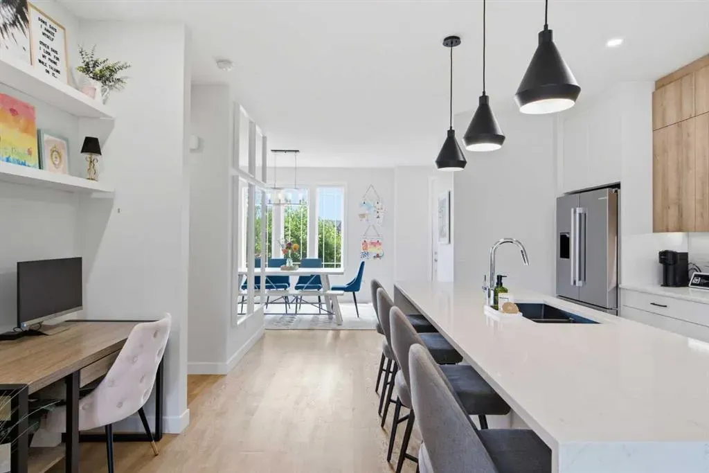 1062 Harmony Parade