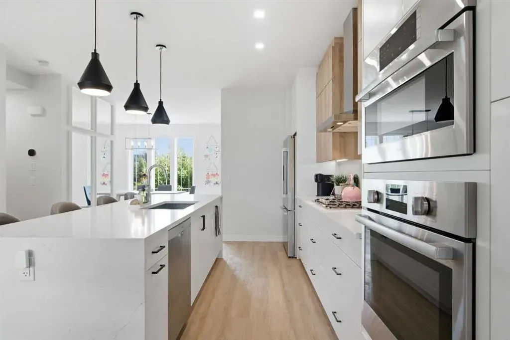 1062 Harmony Parade