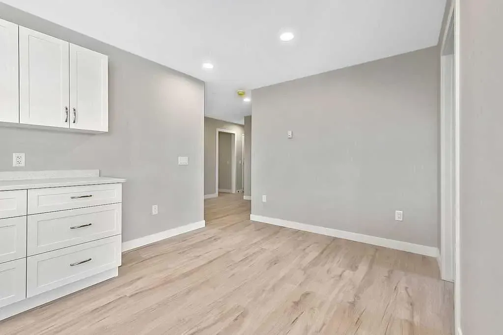 101 Willowridge Drive #203