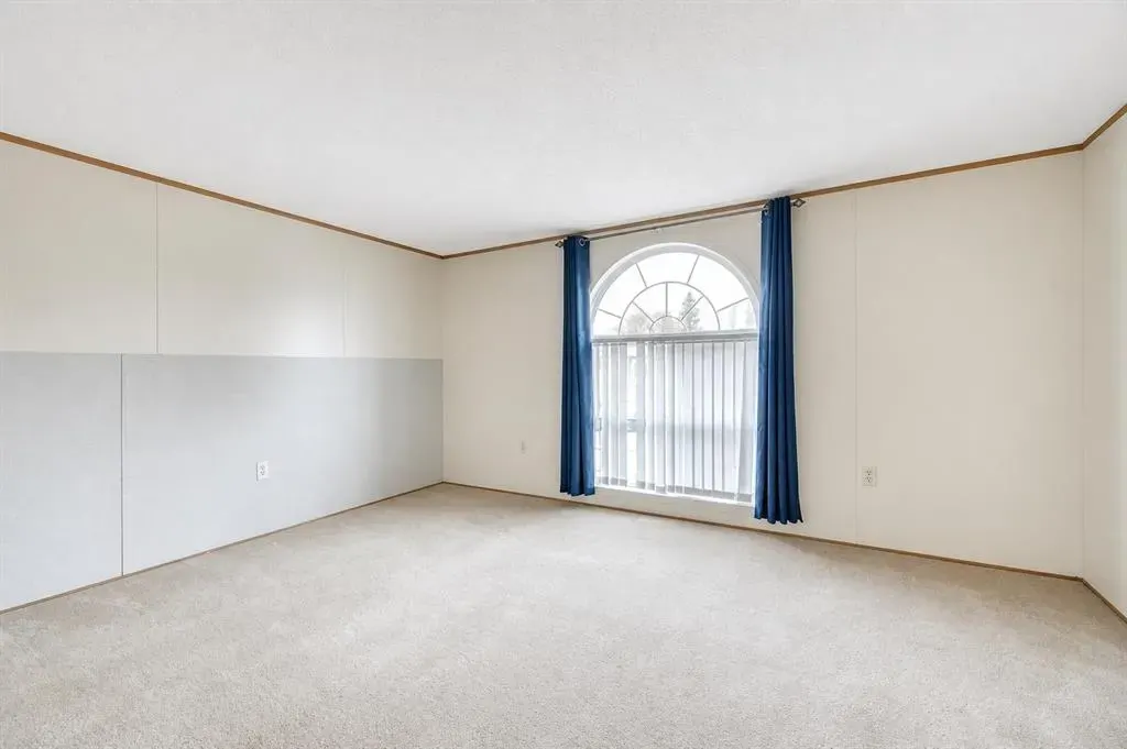 863 Brentwood Crescent