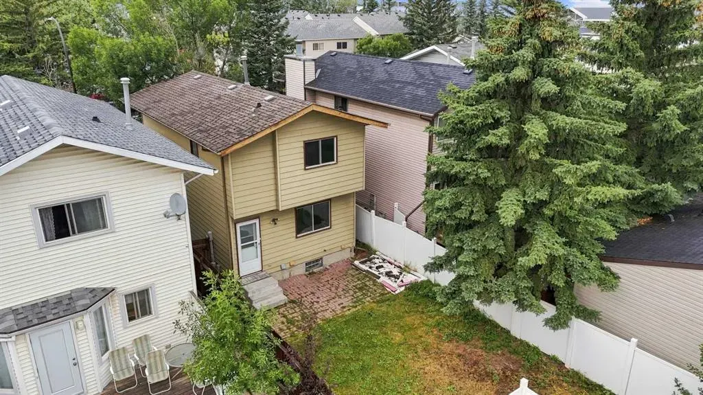 70 Edgeburn Crescent
