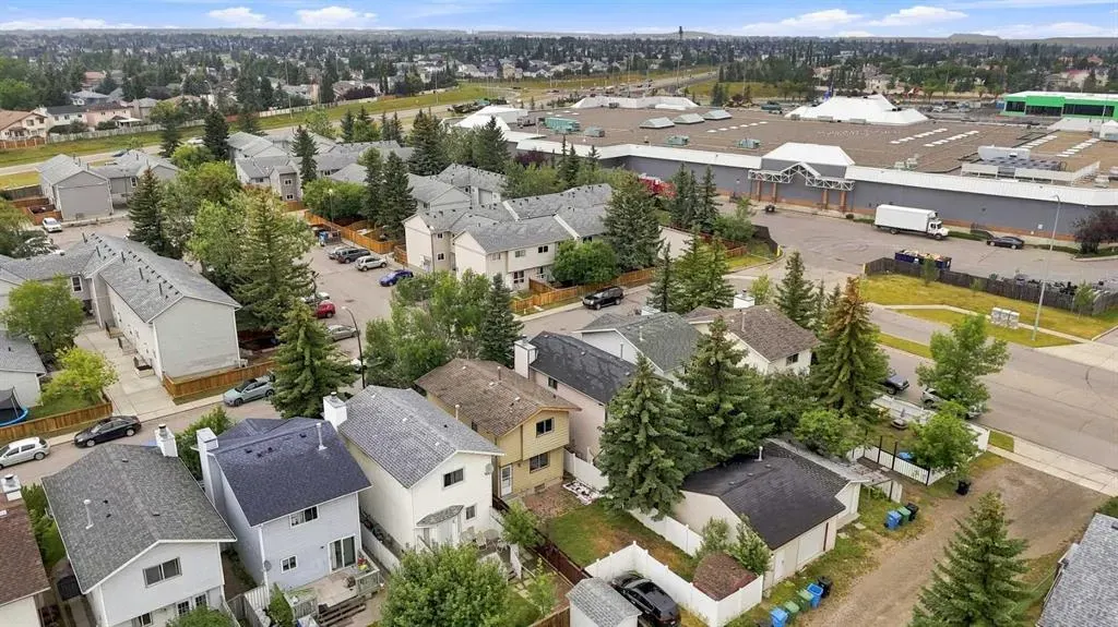 70 Edgeburn Crescent