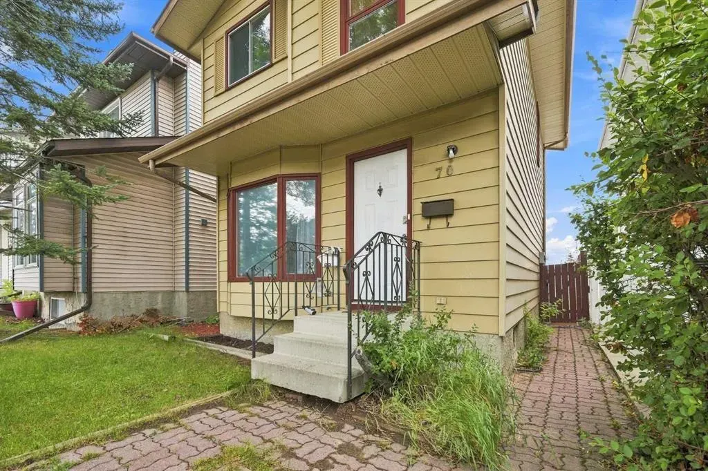 70 Edgeburn Crescent