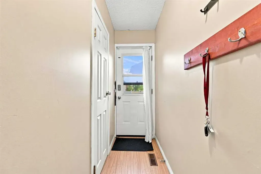 70 Edgeburn Crescent