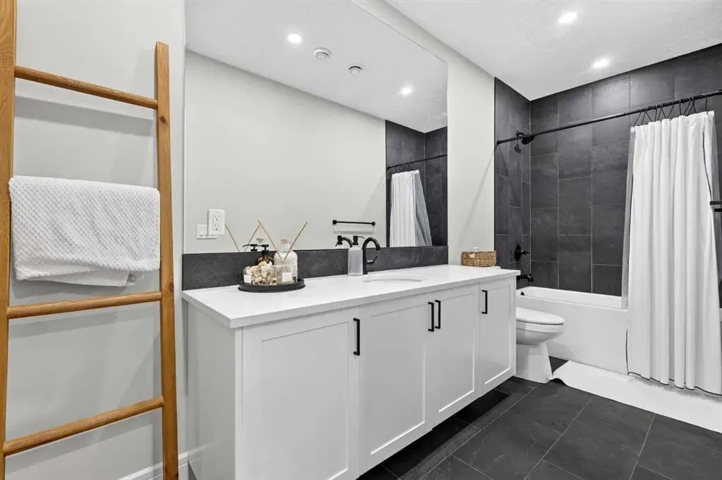 147 Marina Landing SE