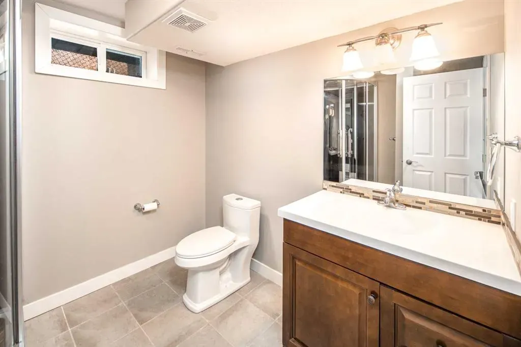 131 Edgebrook Close NW