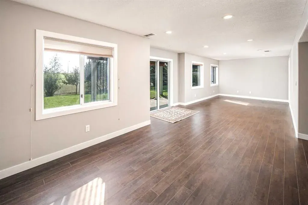 131 Edgebrook Close NW