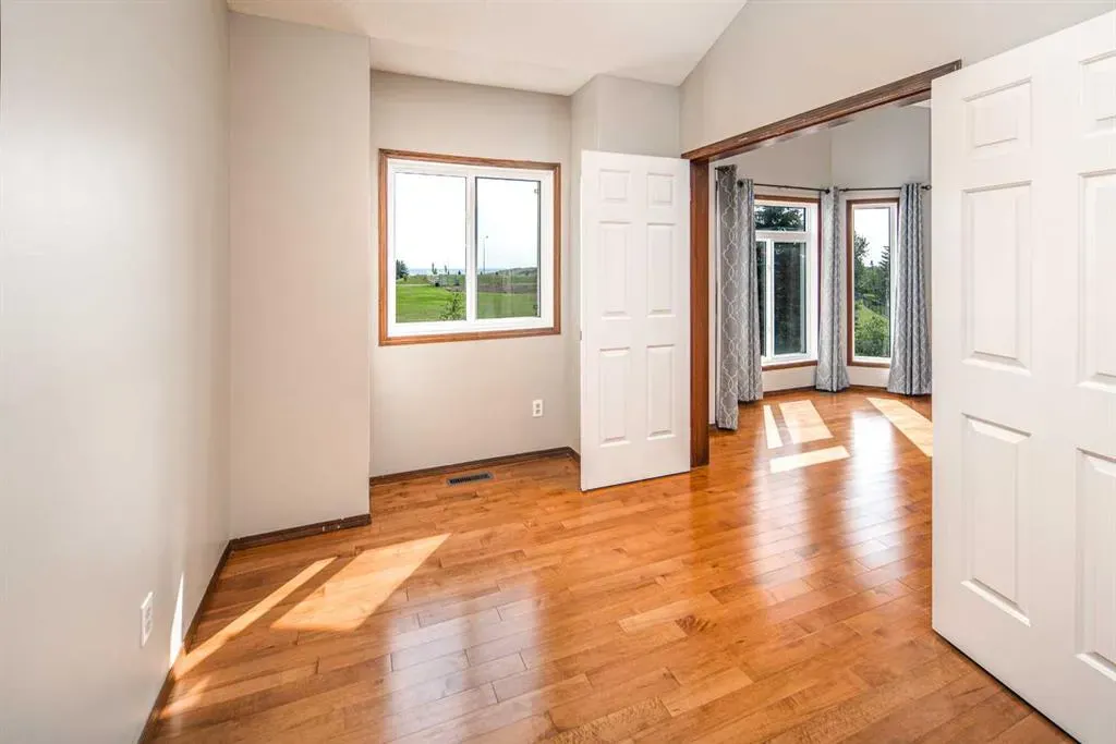 131 Edgebrook Close NW