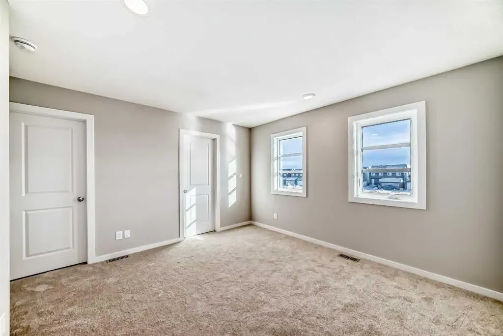 61 Monarch Boulevard
