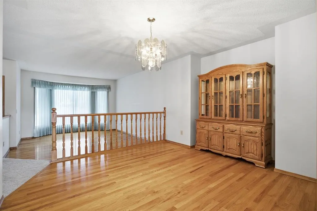 37 Edgeview Road NW