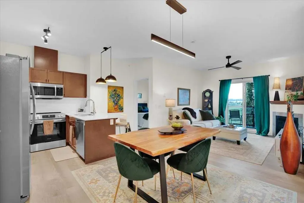 92 Crystal Shores Road #4410