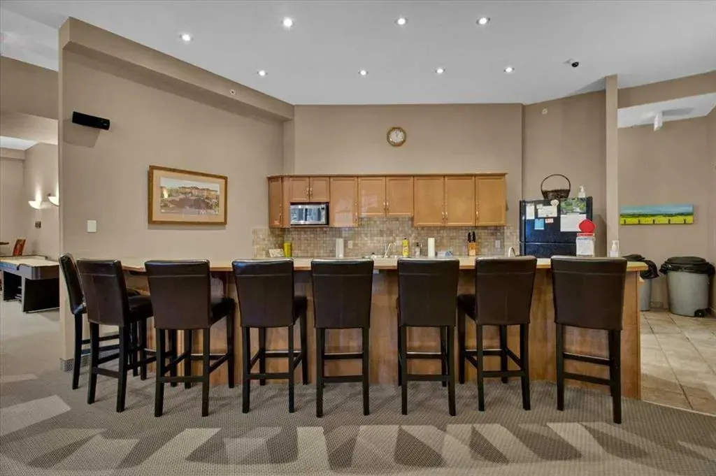 92 Crystal Shores Road #4410
