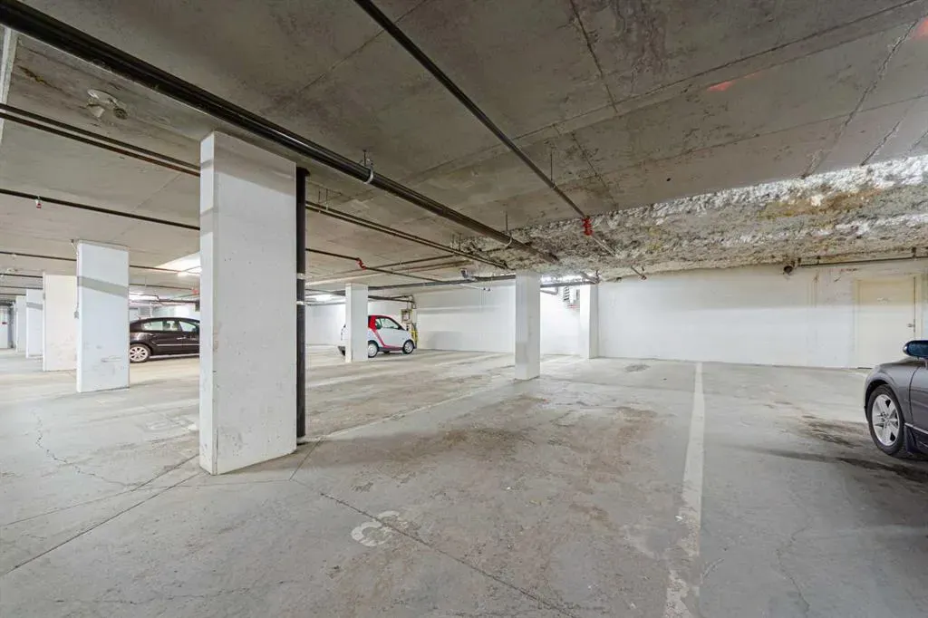 88 Arbour Lake Road NW #322