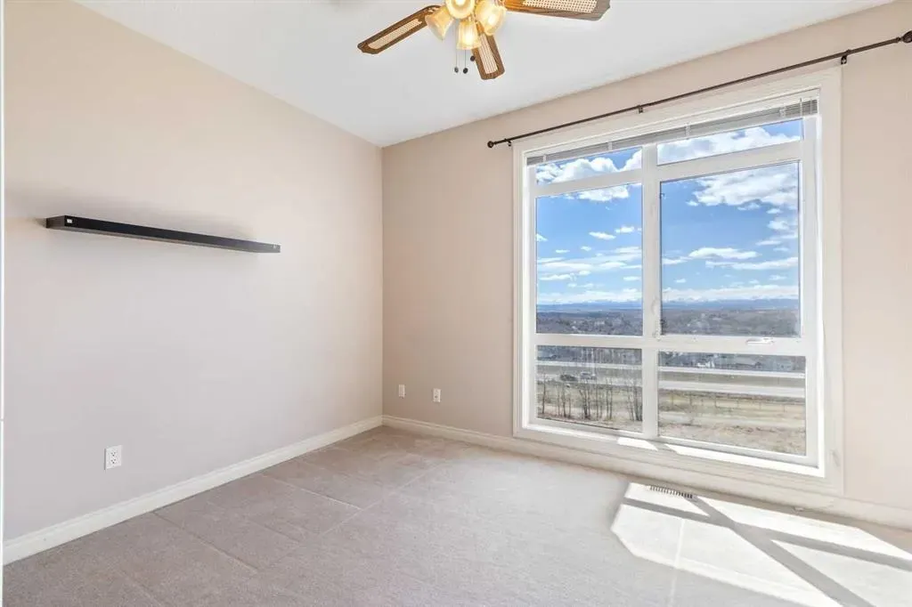 169 Rockyledge View NW #14