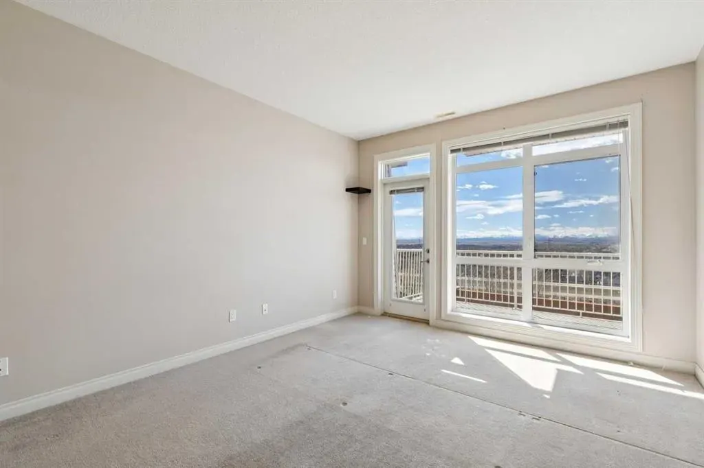 169 Rockyledge View NW #14
