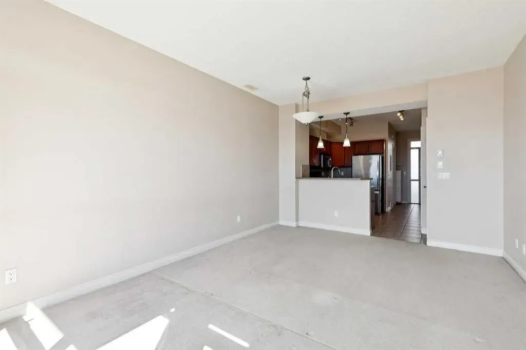 169 Rockyledge View NW #14