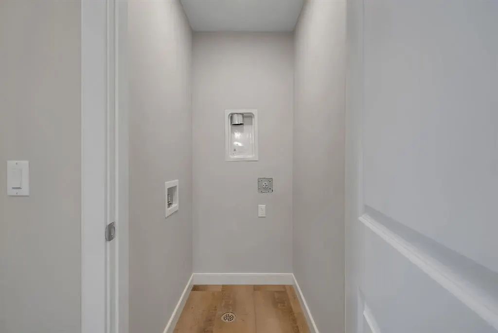 28 Tillotson Loop