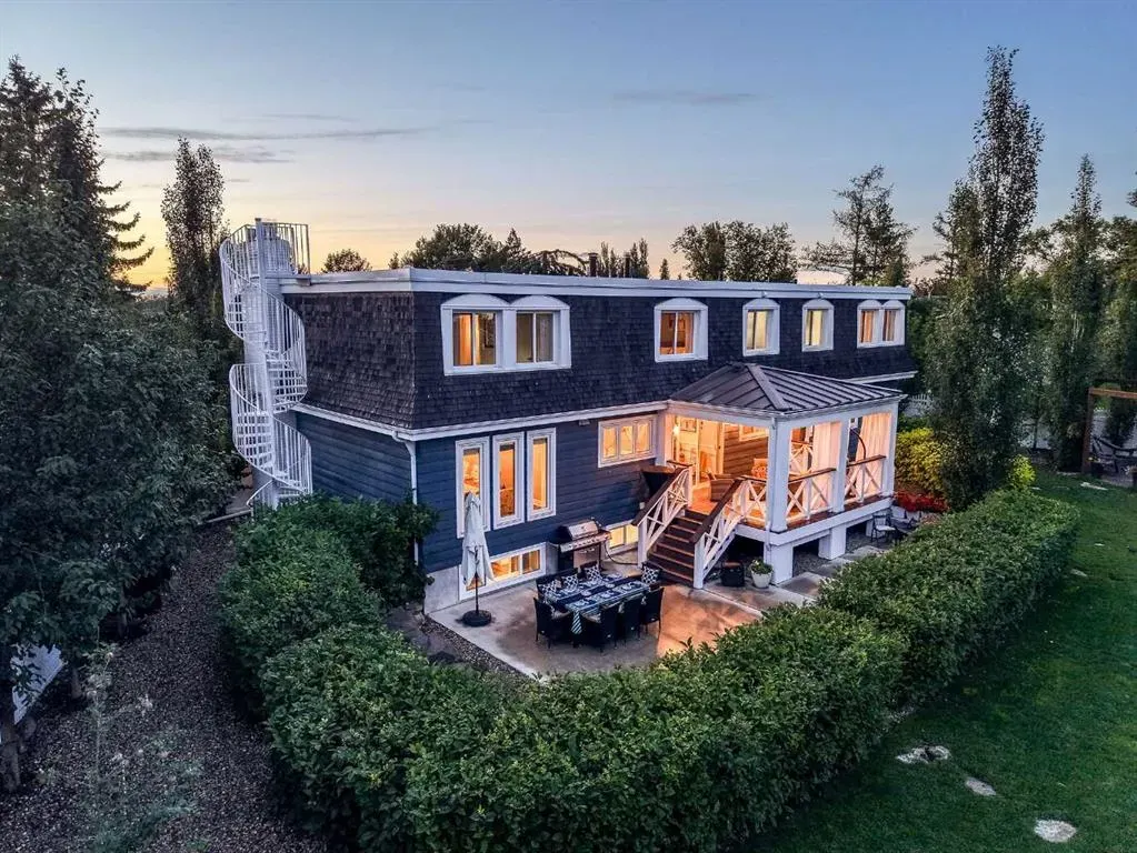 325 Thorndale Place