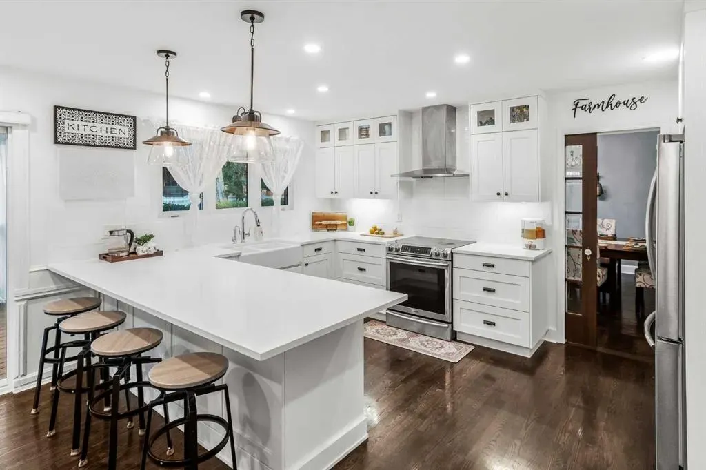 325 Thorndale Place