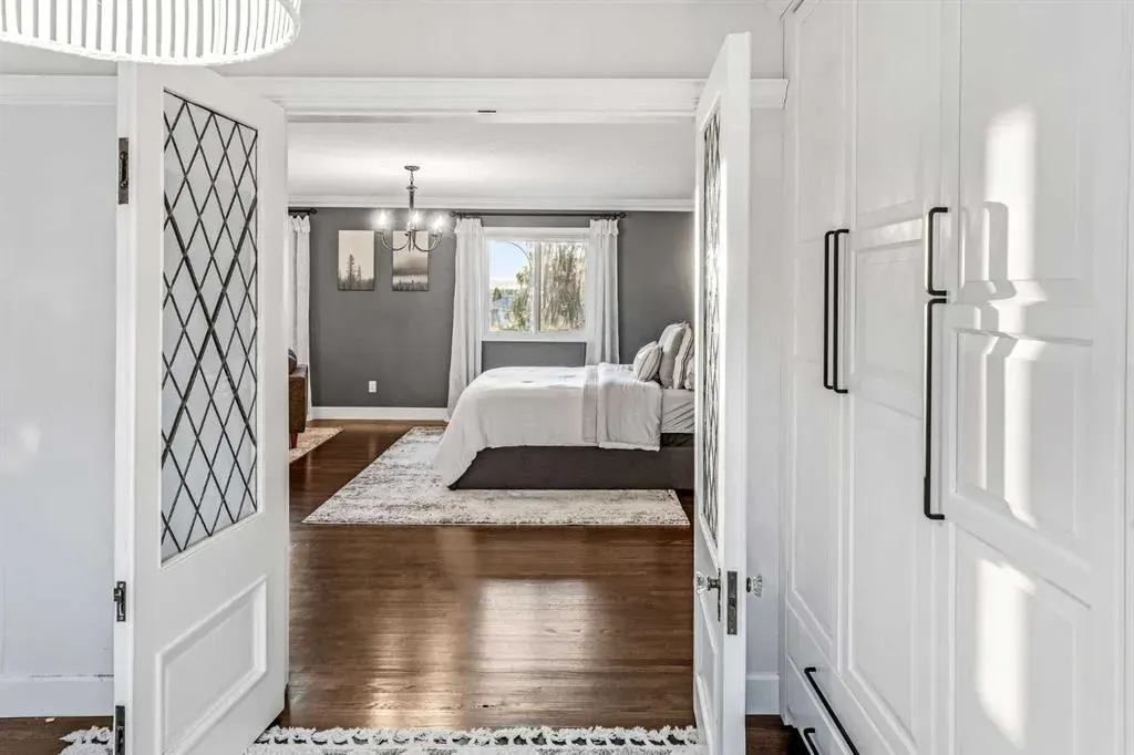 325 Thorndale Place