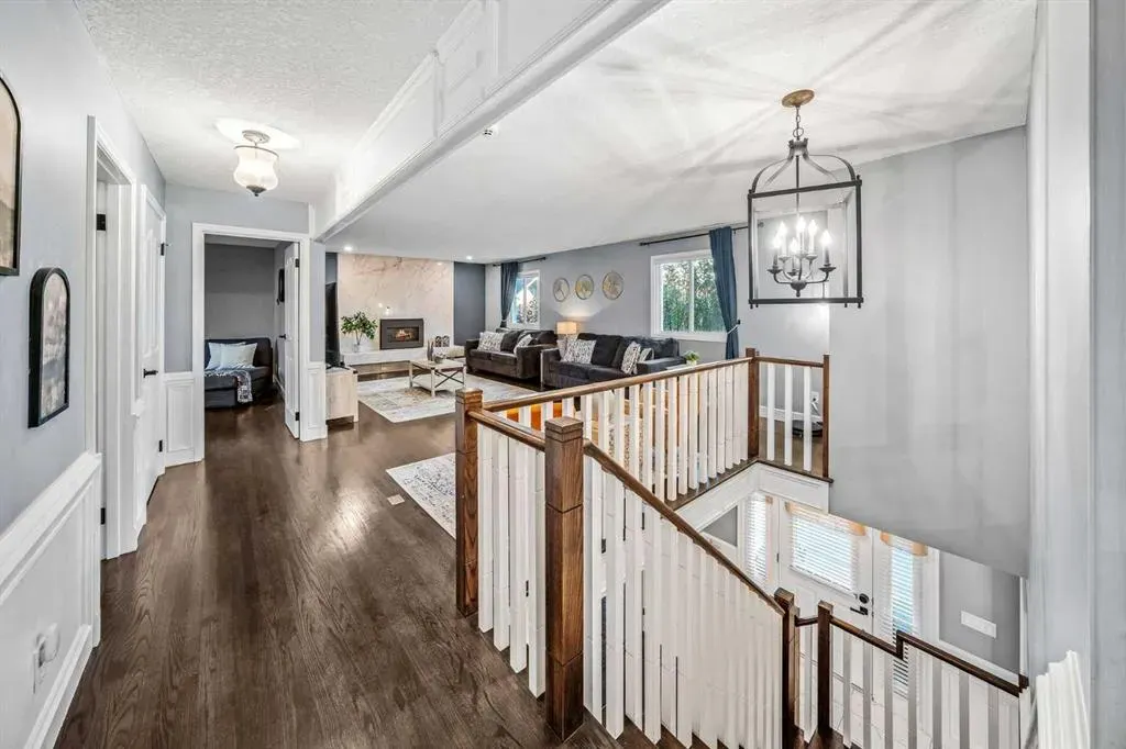 325 Thorndale Place