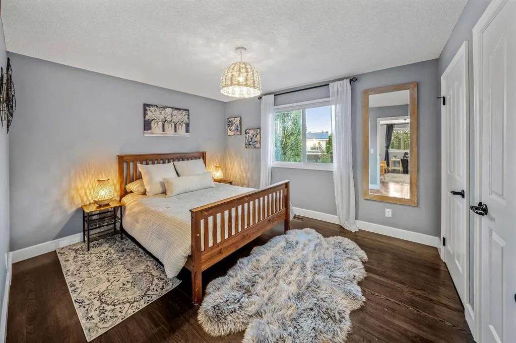325 Thorndale Place