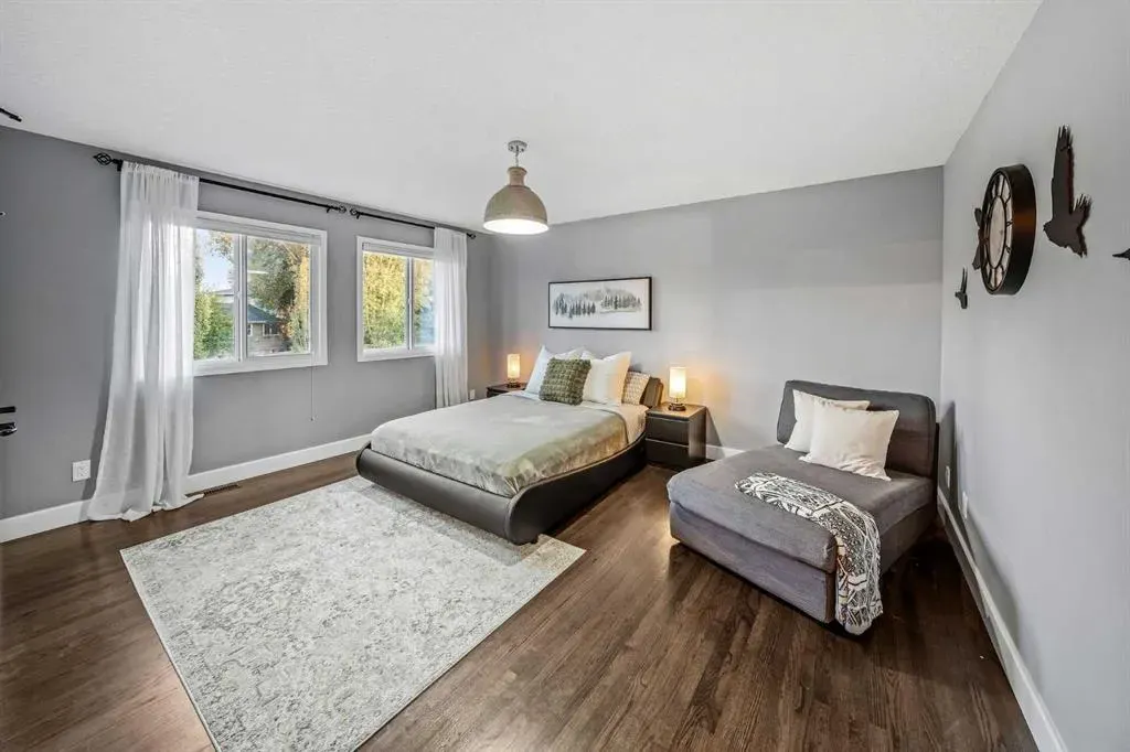 325 Thorndale Place