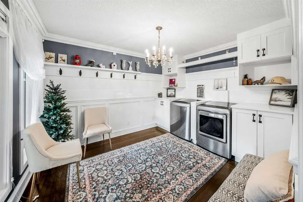 325 Thorndale Place