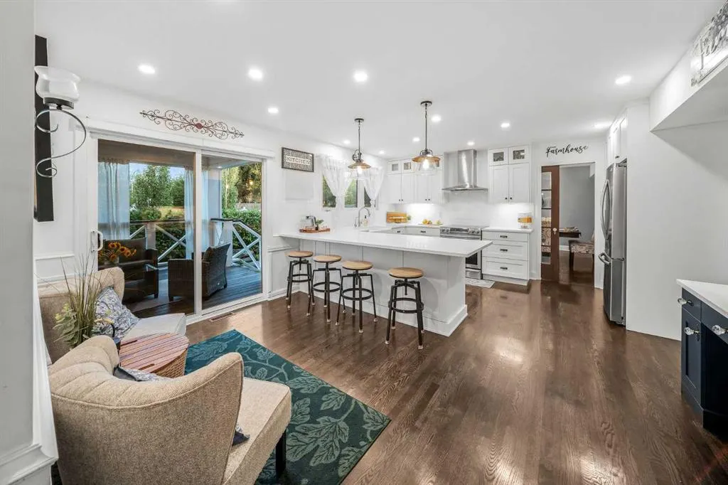 325 Thorndale Place