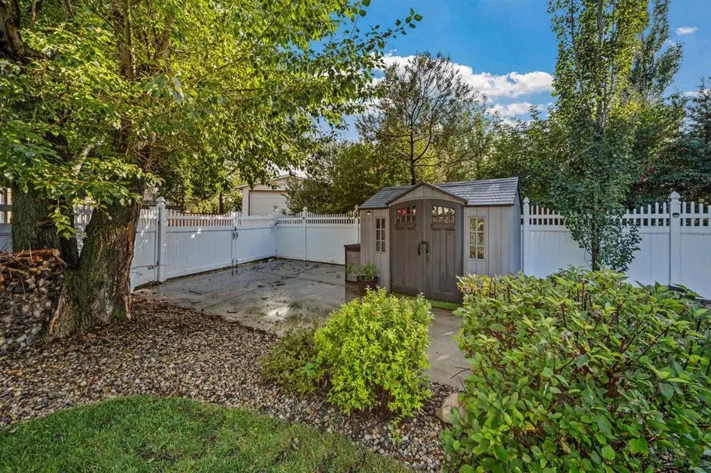 325 Thorndale Place