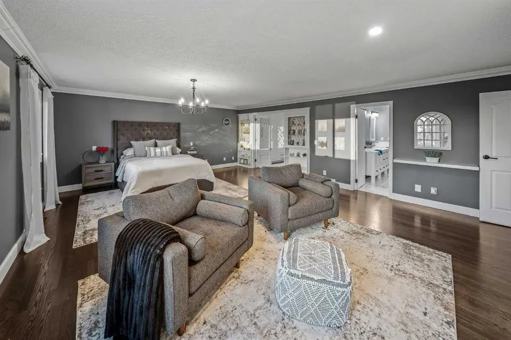 325 Thorndale Place