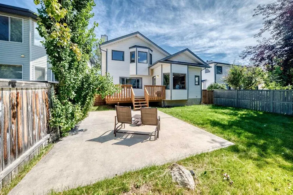 228 Arbour Ridge Way NW