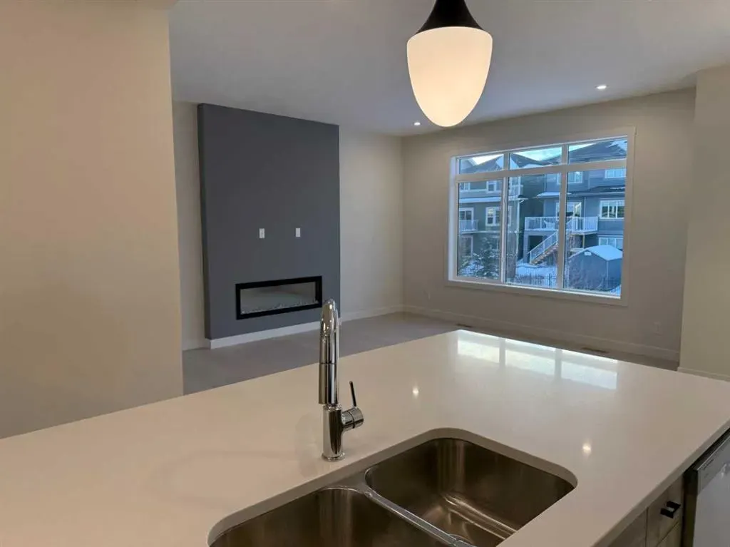 111 sundown Crescent