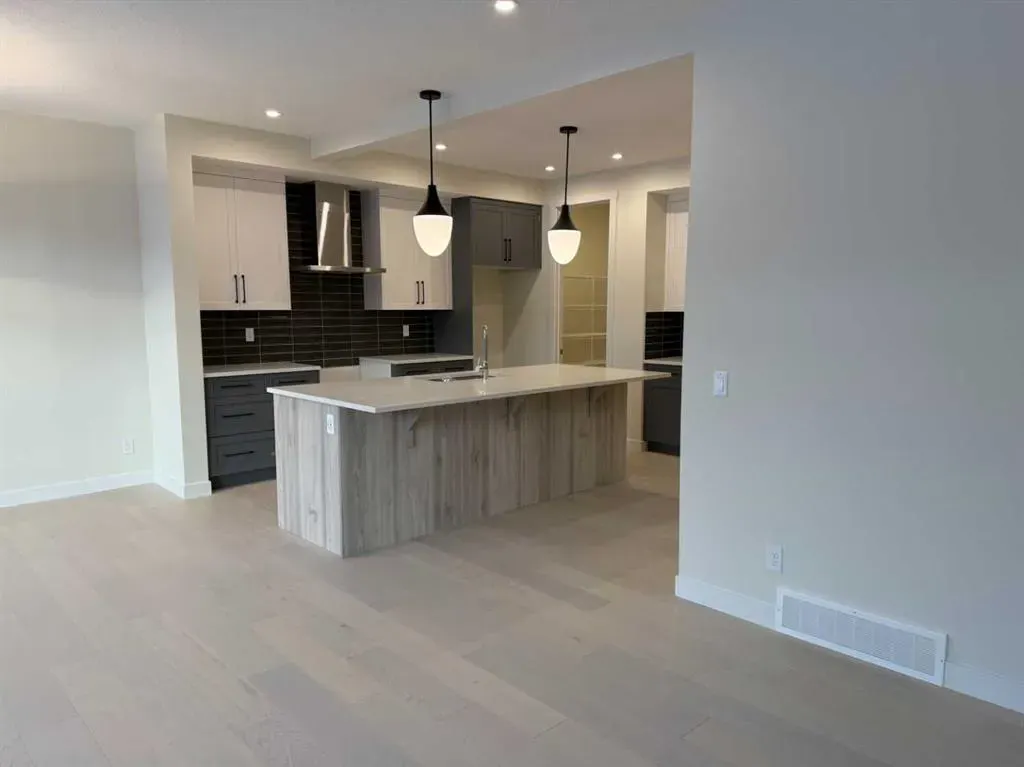 111 sundown Crescent