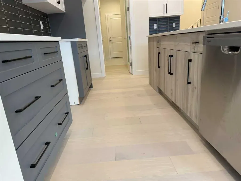 111 sundown Crescent