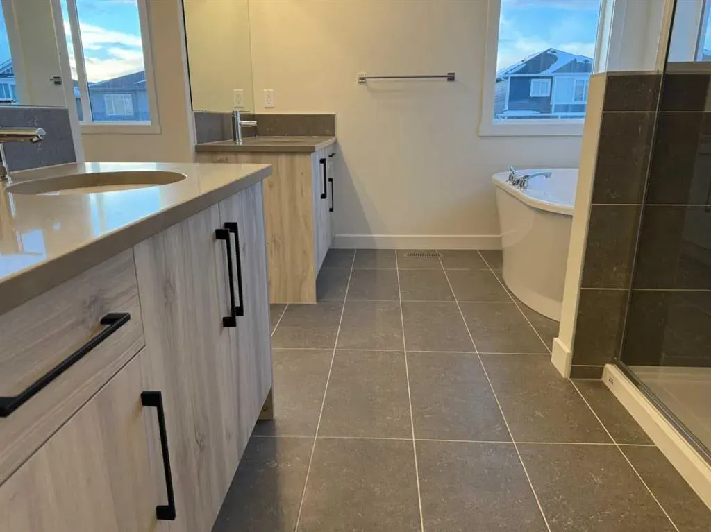 111 sundown Crescent