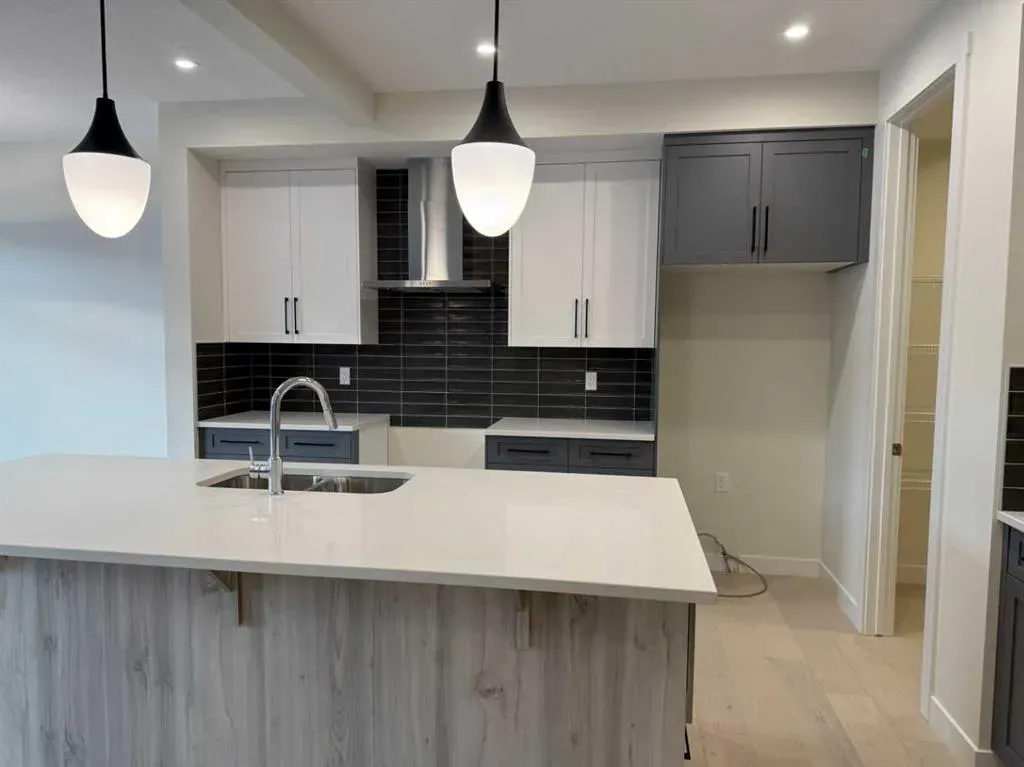 111 sundown Crescent