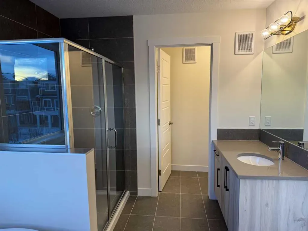 111 sundown Crescent