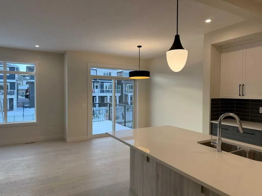 111 sundown Crescent