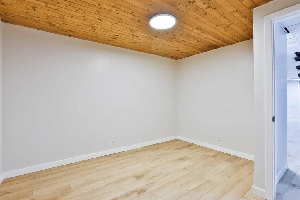 88 Lafayette Boulevard W