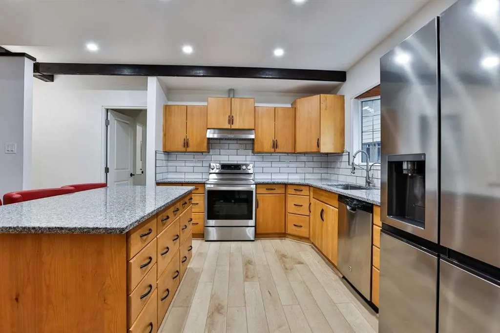 88 Lafayette Boulevard W